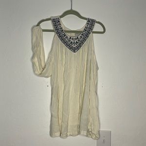 Knox Rose XXL cold shoulder cream long sleeve top